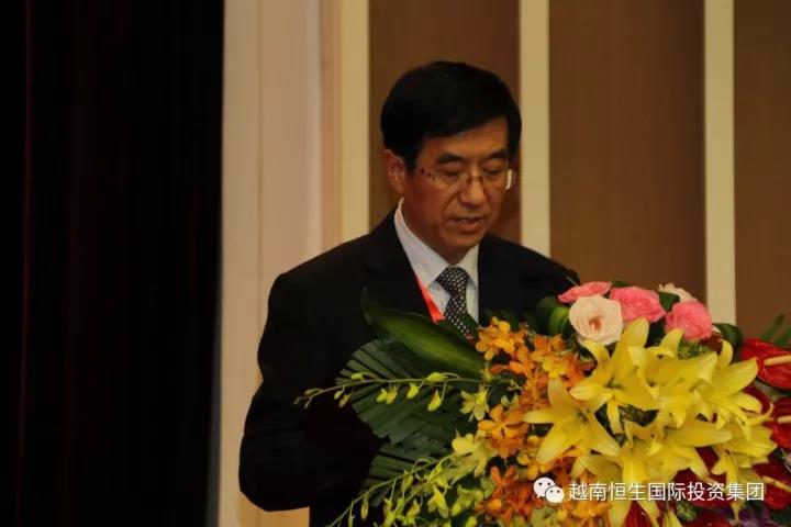 之后,天津市外经贸企业对外发展促进会会长耿伟先生做报告&mdash